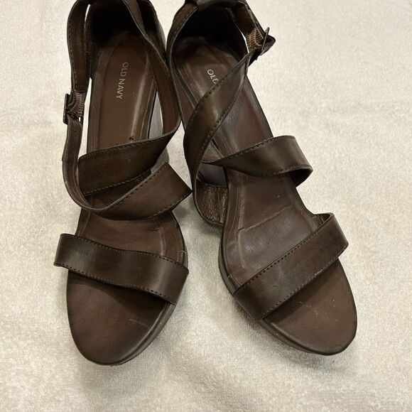 Old Navy Brown Leather Sandals with Crisscross Straps - Picture 1 of 5